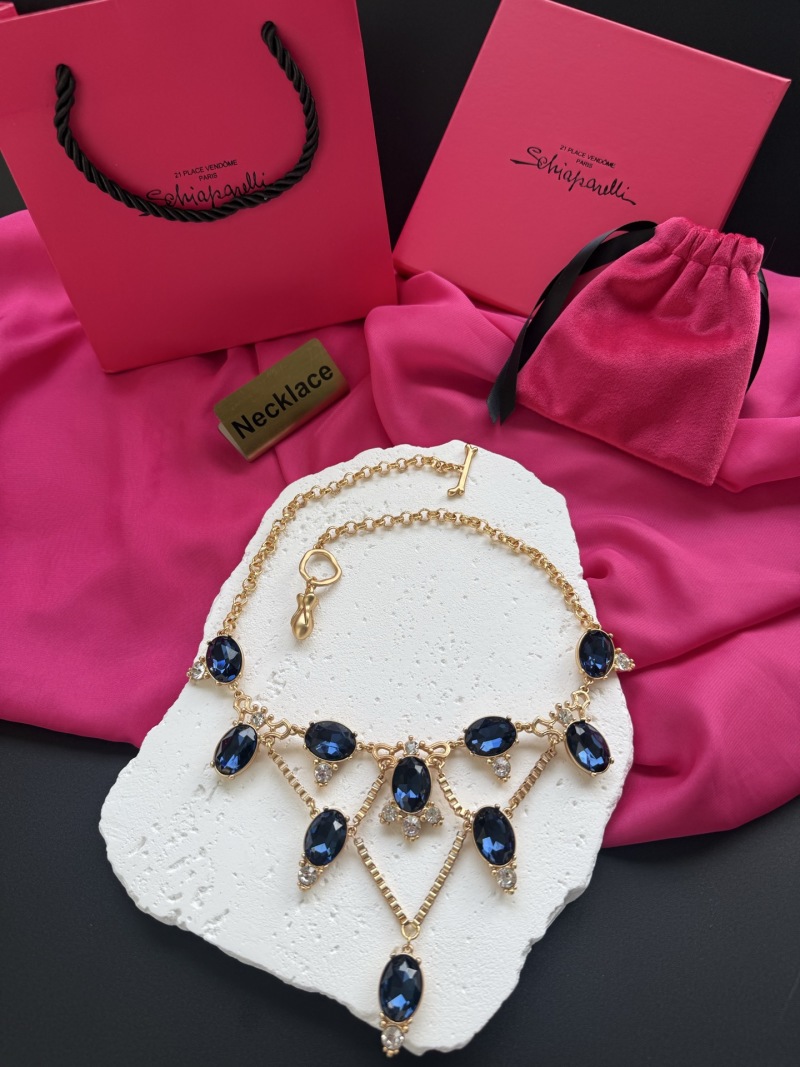 Нарядное колье с синими камнями Schiaparelli
