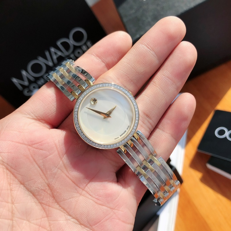 Часы Movado