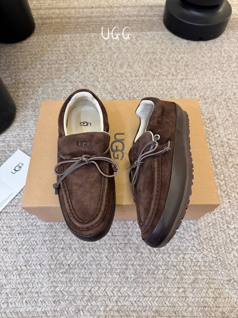 Женские лоферы из нубука с шнурками UGG