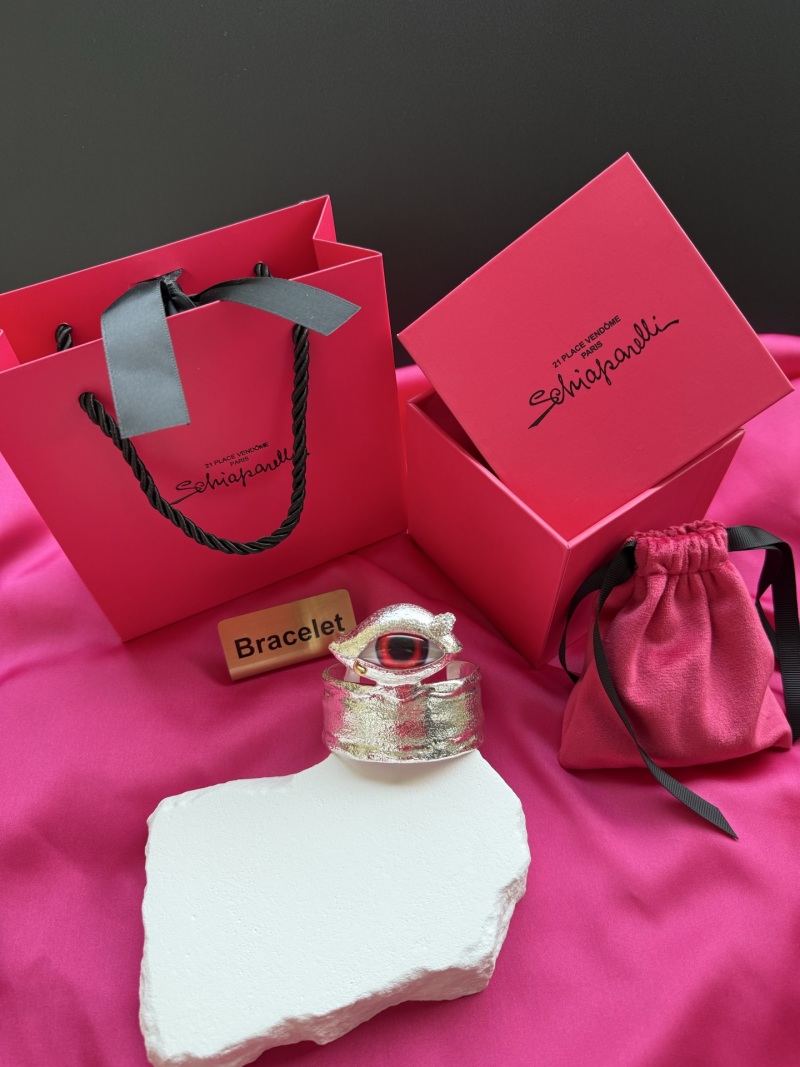 Браслет с глазом Schiaparelli