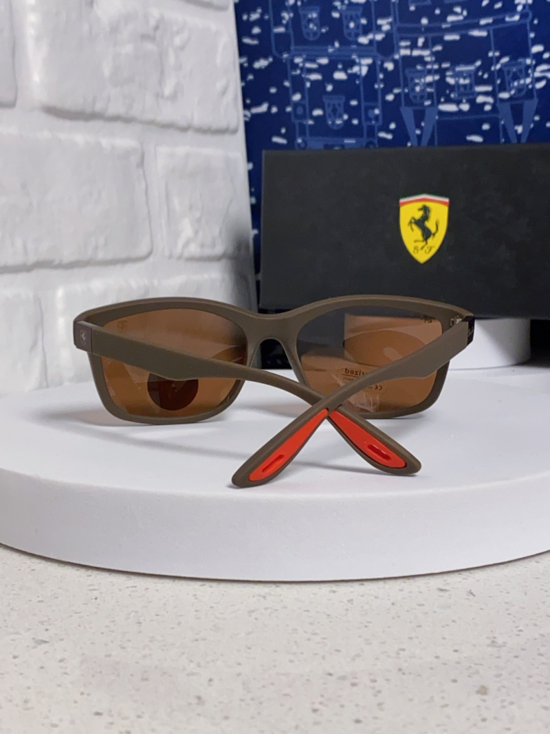 Солнечные очки Ray-Ban RB4558 Ferrari, поляризация, квадратная форма