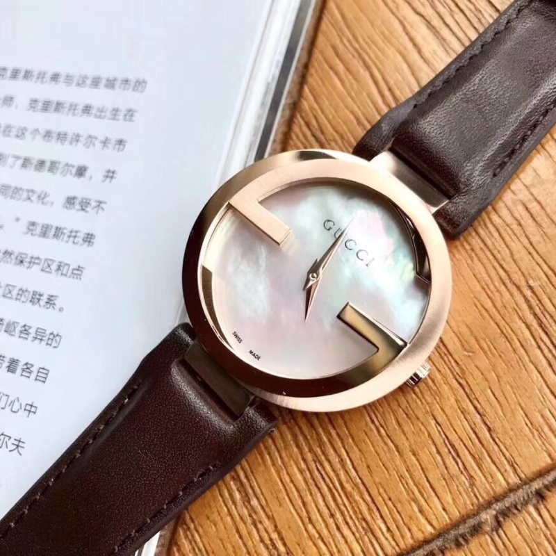 Часы Gucci
