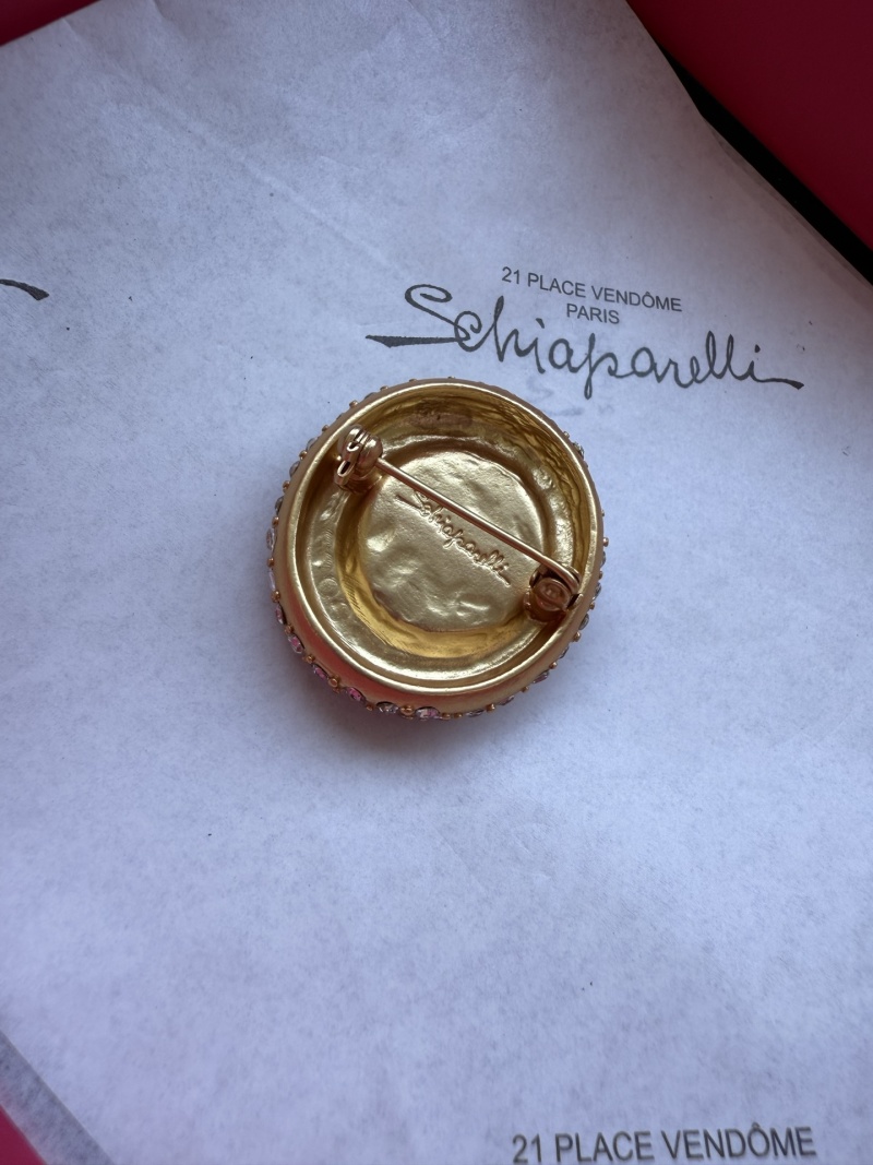 Брошь Schiaparelli с глазом