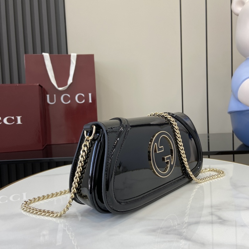Черная лакированная сумка Gucci с цепочкой