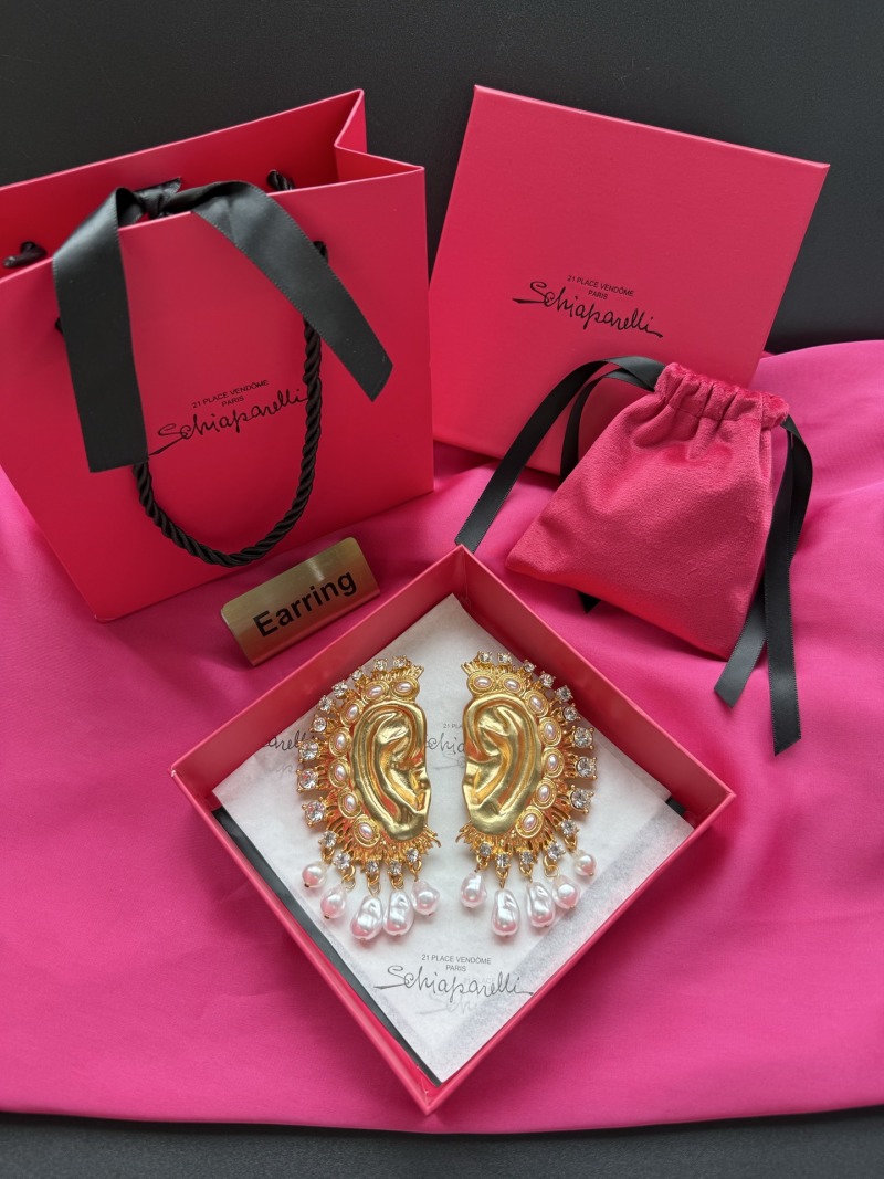 Серьги в виде уха с жемчугом и камнями Schiaparelli