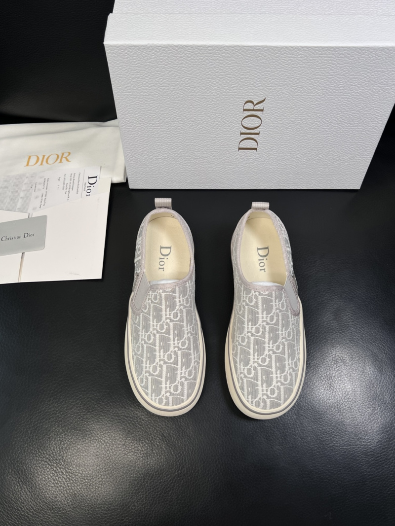 Слипоны Dior с фирменным монограммом