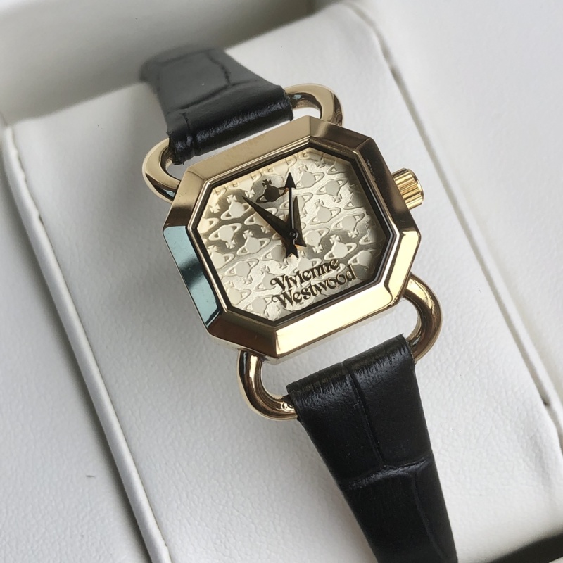 Часы Vivienne Westwood