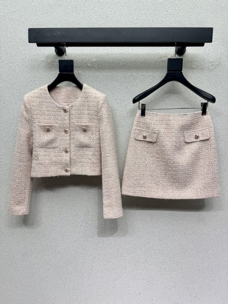 Костюм Chanel