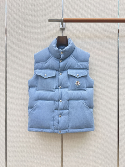 Жилет Moncler