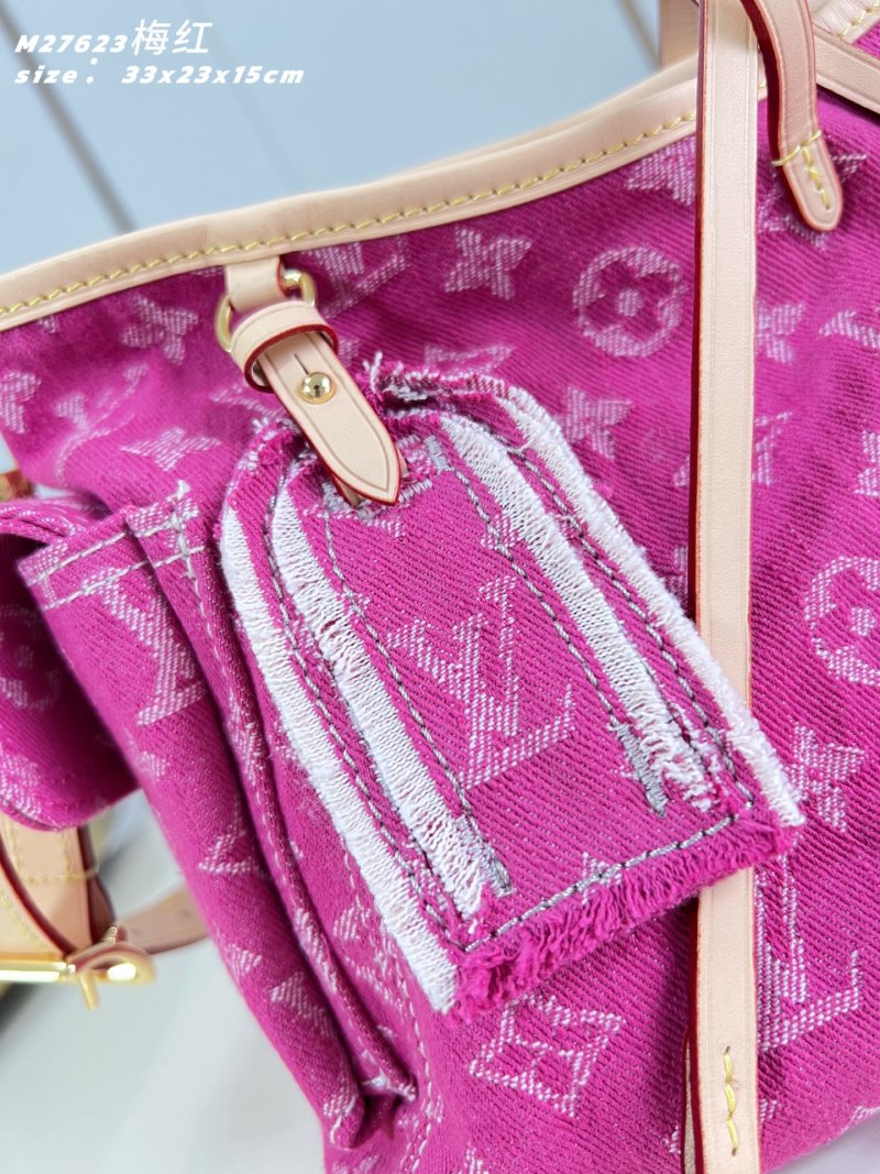 Сумка Louis Vuitton с монограммой