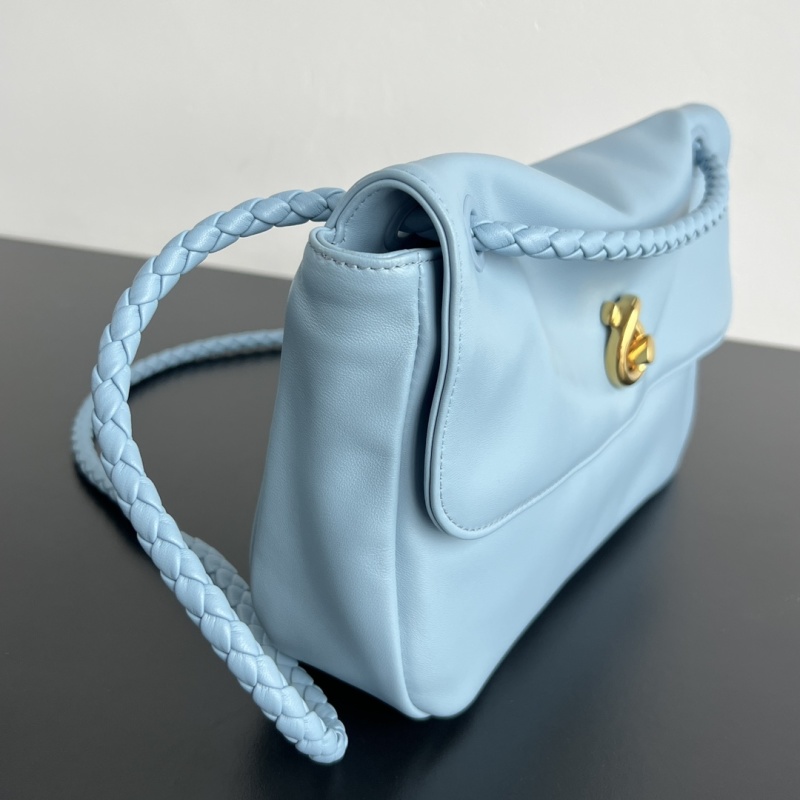 Сумка Bottega Veneta Madison из гладкой кожи