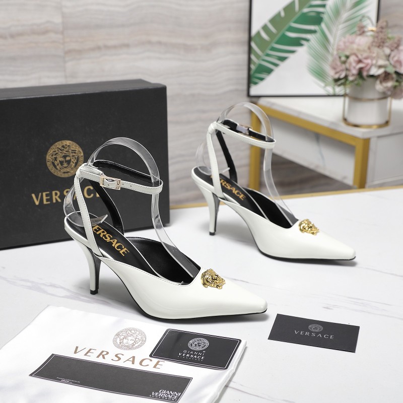 Женские туфли Versace с декором Медузы