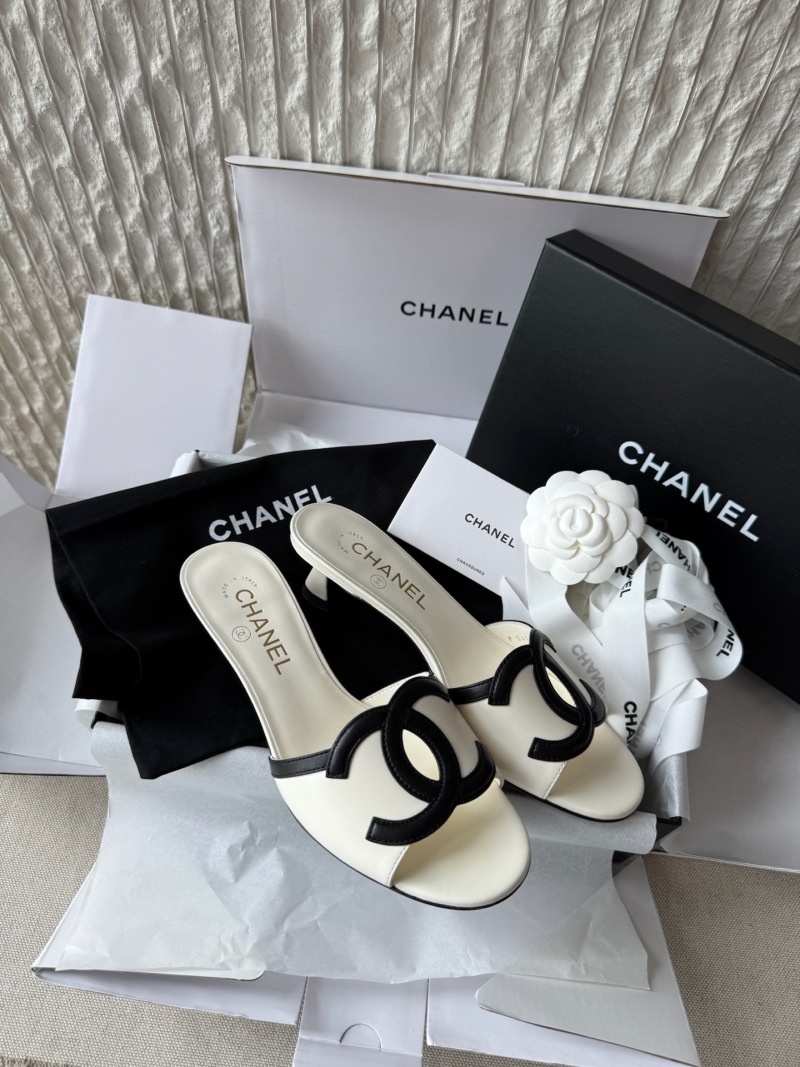 Мюли женские с логотипом на каблуке Chanel