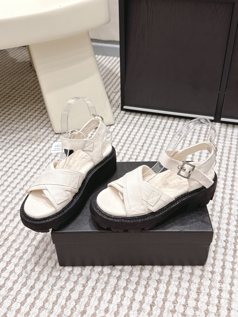 Женские босоножки на платформе с прозрачными ремешками Prada