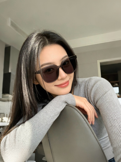 Солнцезащитные очки TOMFORD TF3816