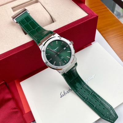 Часы Ferragamo