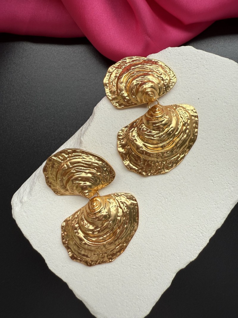 Серьги в форме ракушек Schiaparelli