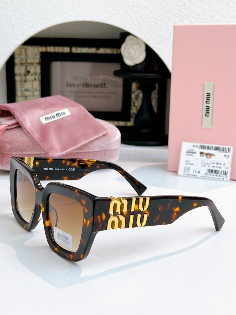 Очки Miu Miu модель SMU B05-F