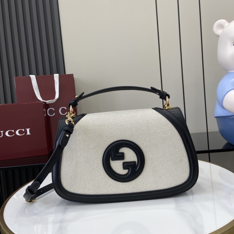 Женская сумка Gucci с логотипом GG