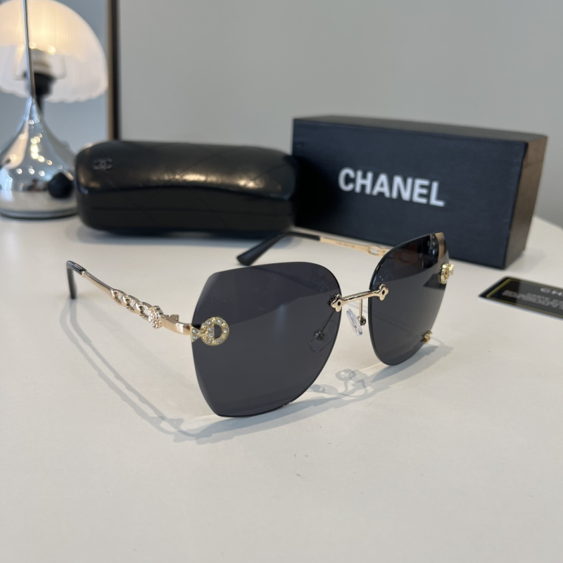 Солнечные очки Chanel модель 17165