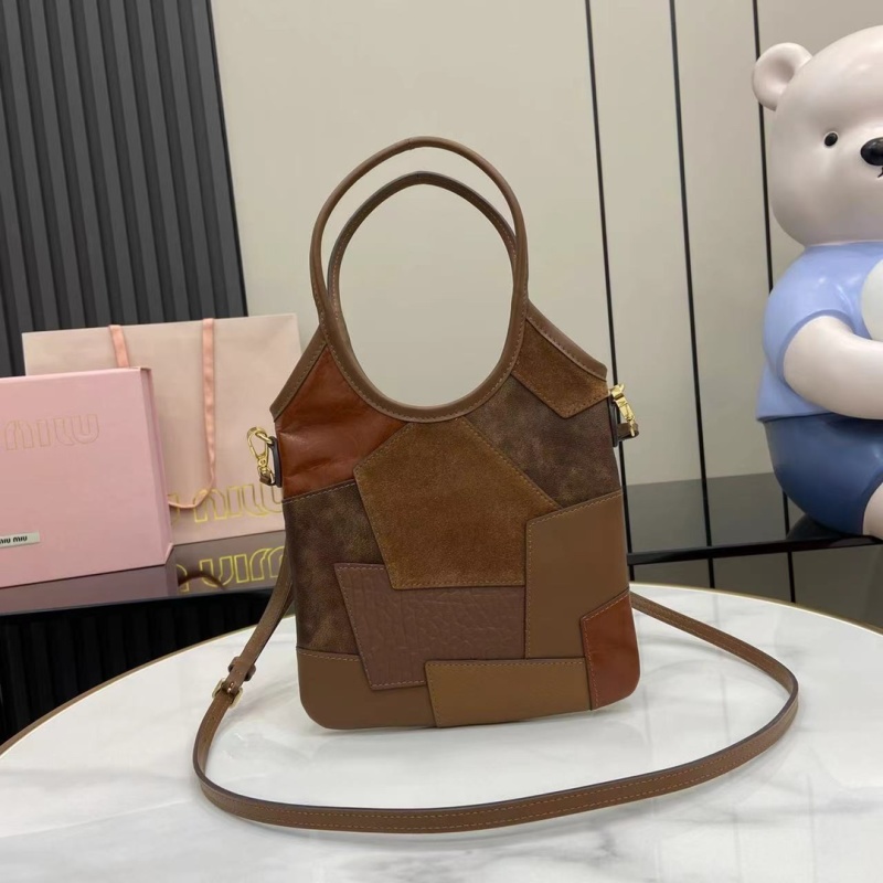 Сумка Miu Miu коричневая кожа