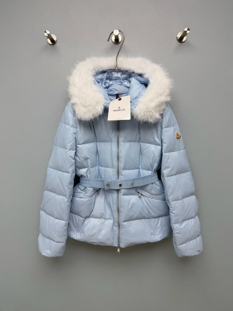 Пуховик Moncler