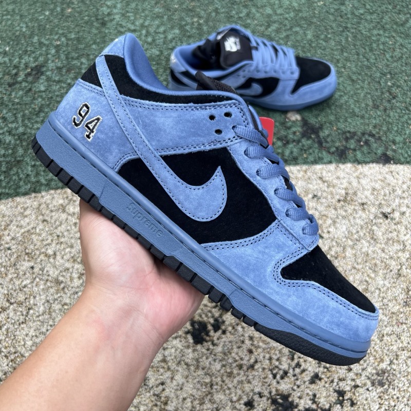 Кроссовки Nike x Supreme SB Dunk Low