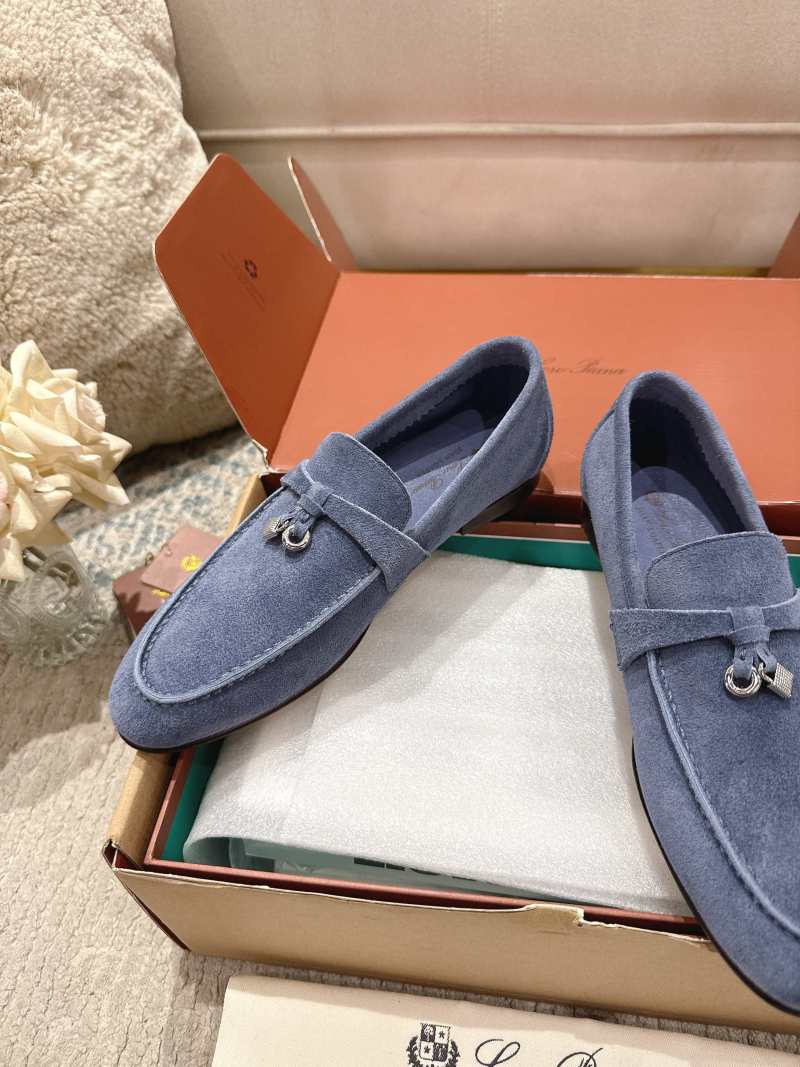 Мокасины женские из замши Loro Piana
