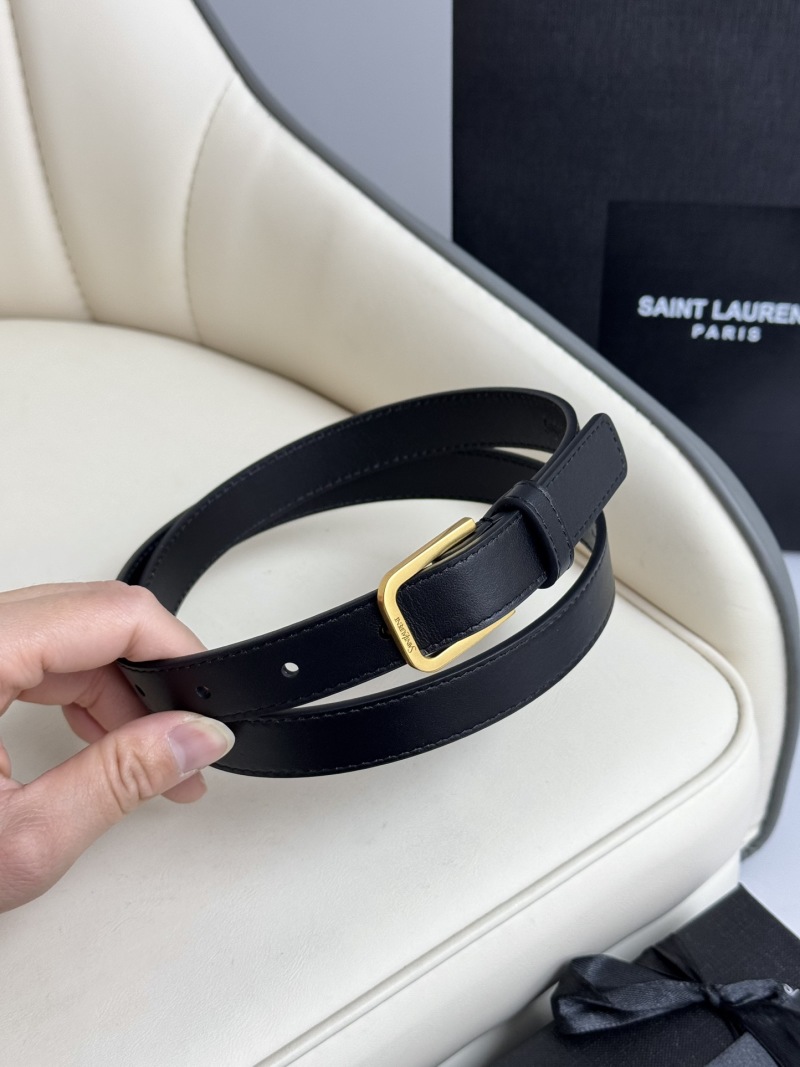 Женский кожаный ремень с золотой пряжкой Saint Laurent
