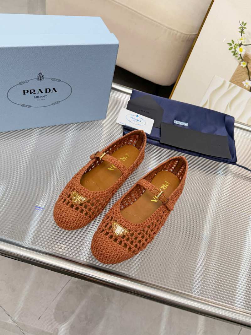 Босоножки Prada