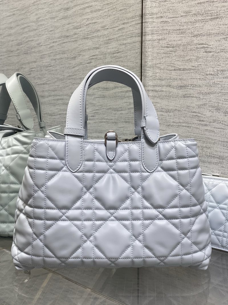 Сумка Dior Lady Dior светло-голубая