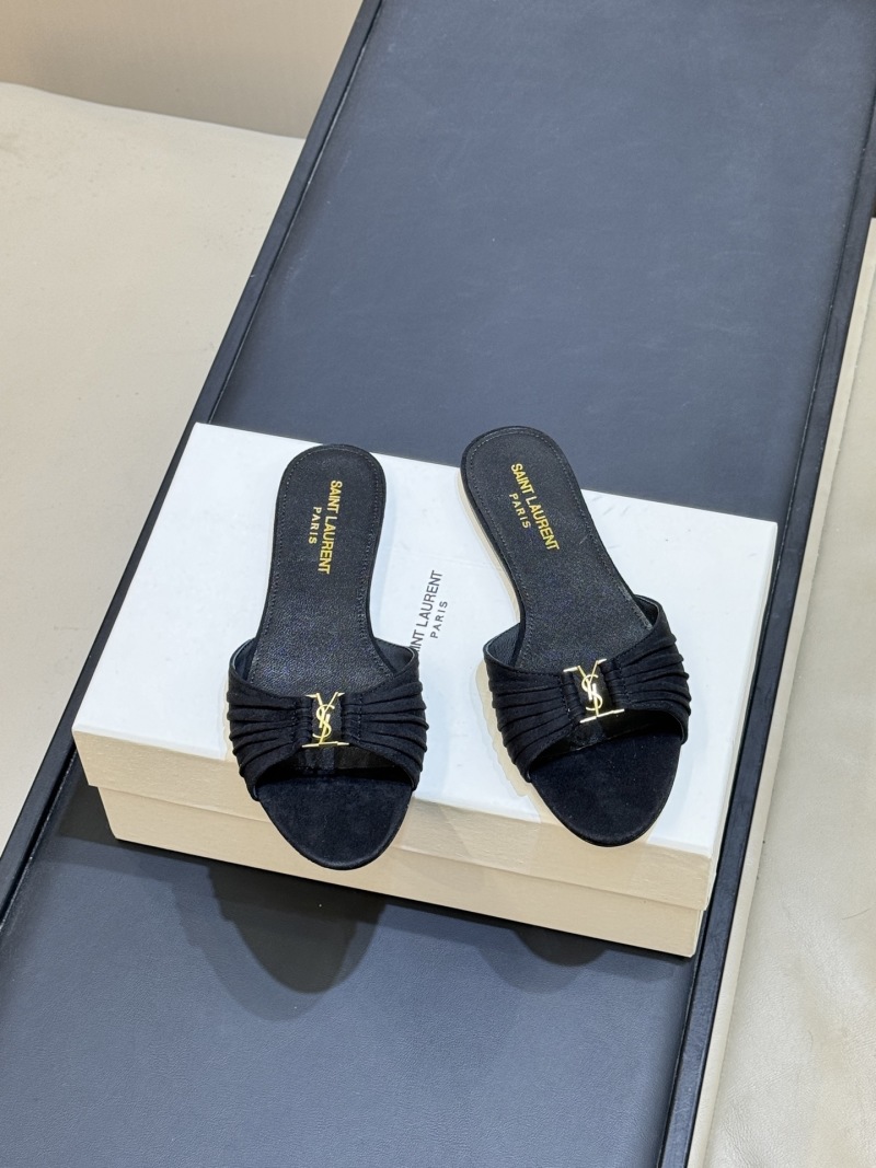 Женские черные замшевые мюли Saint Laurent с декором