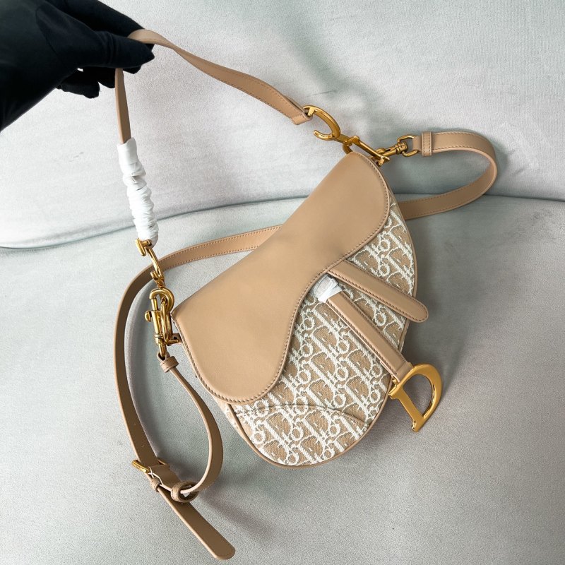 Сумка Dior с монограммой