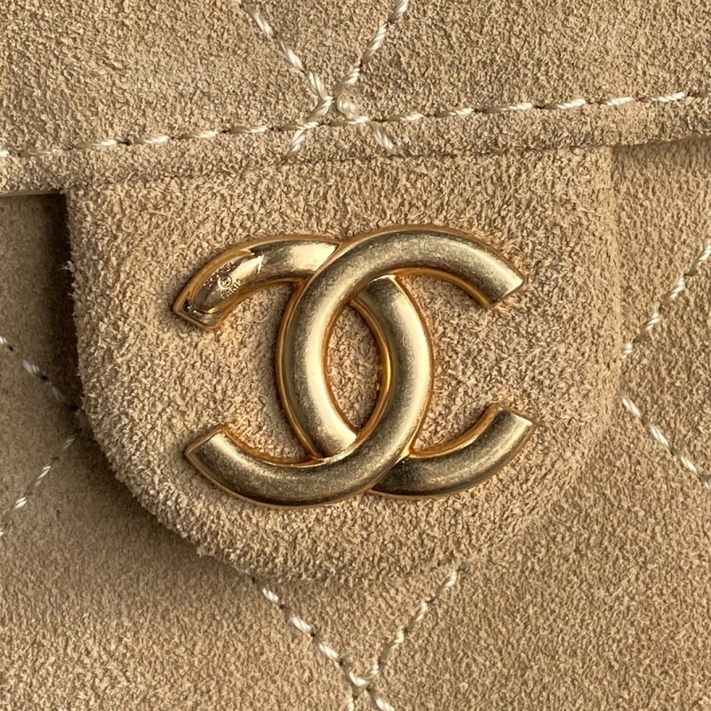 Женская сумка хобо бежевая из велюра Chanel
