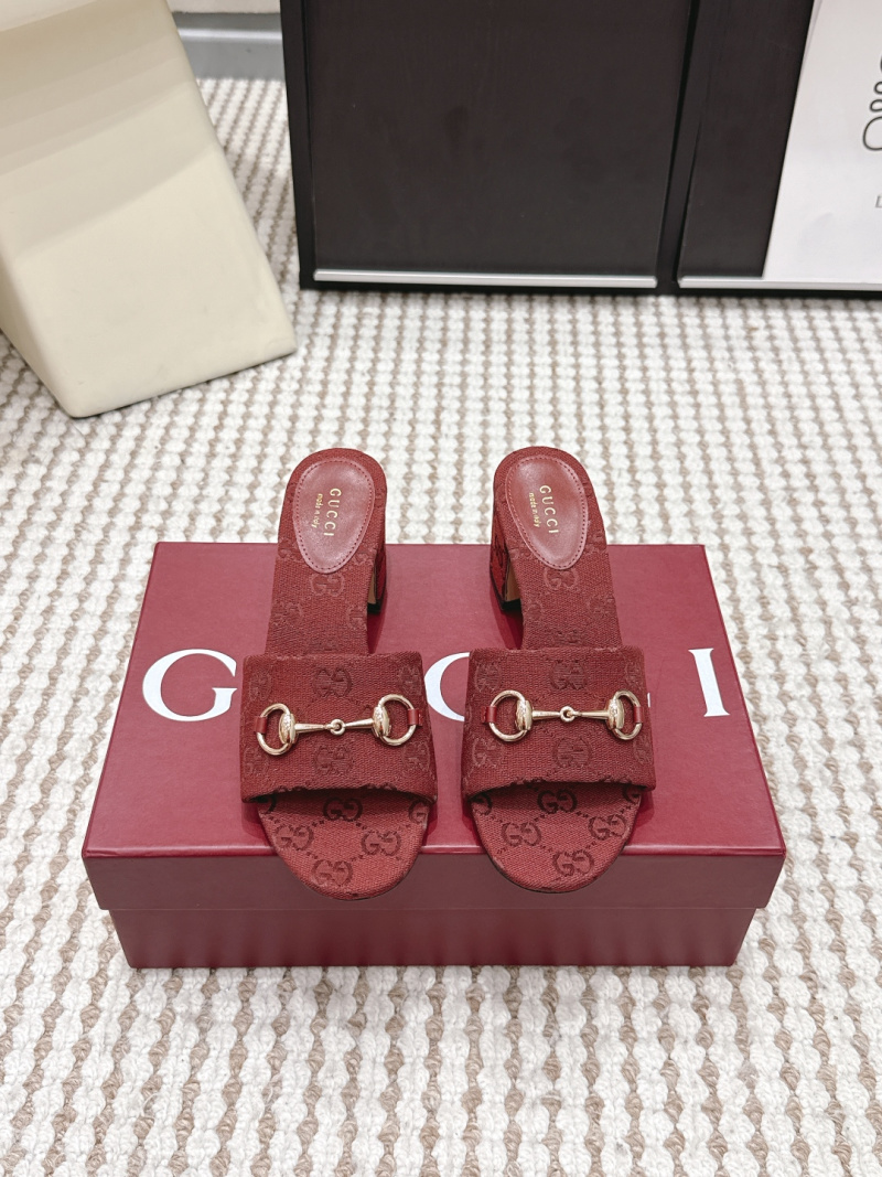Шлепанцы Gucci с двойным G и пряжкой