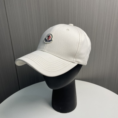 Бейсболка Moncler стильная