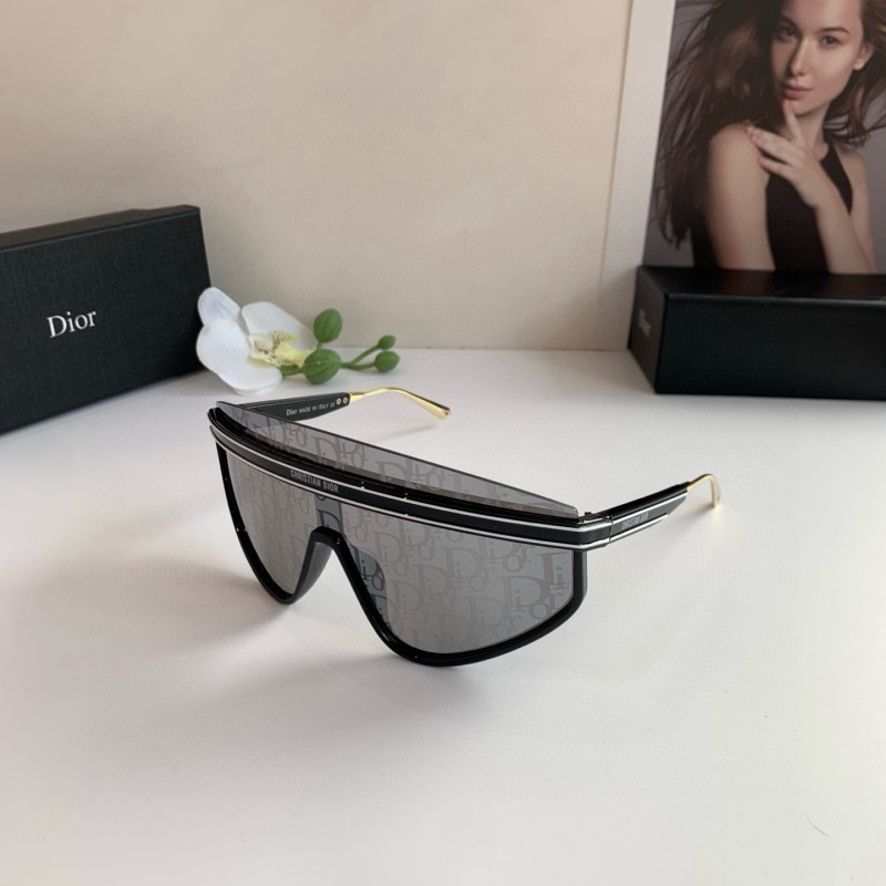 Солнечные очки Christian Dior