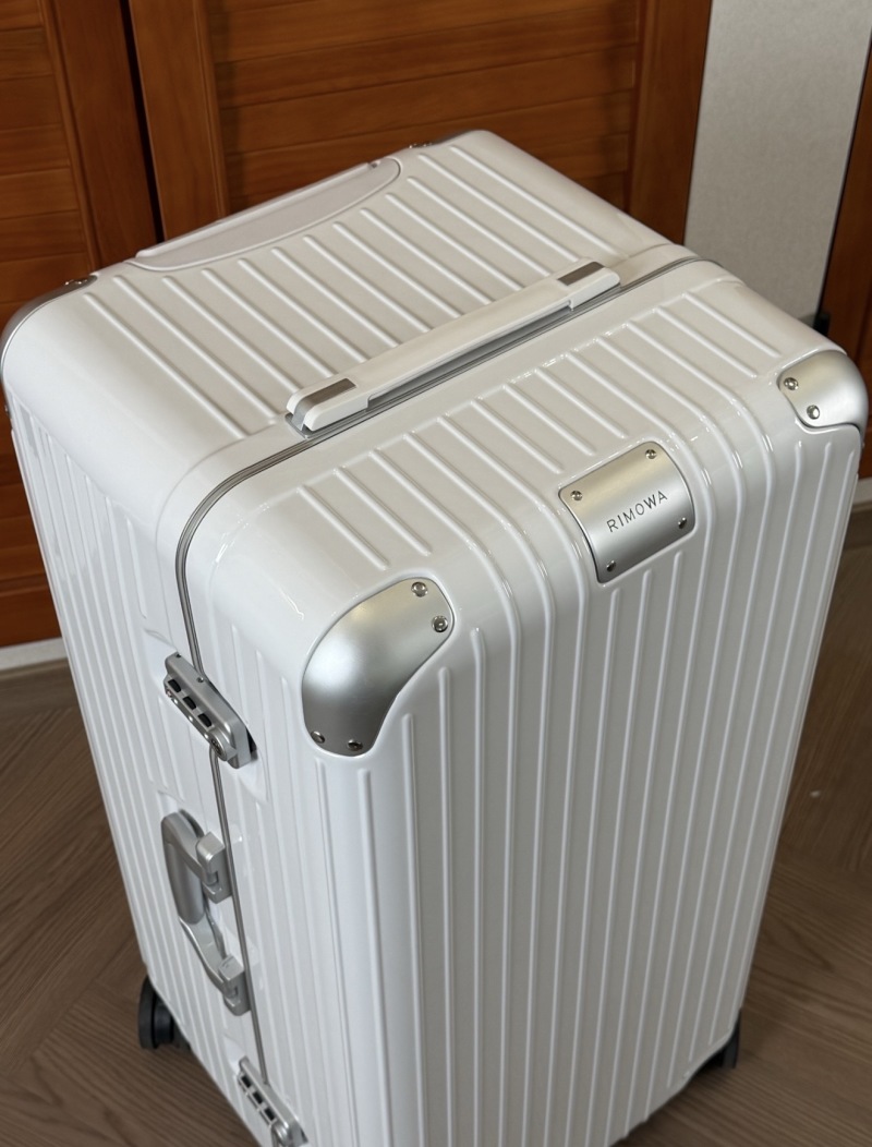 Чемодан Rimowa Hybrid серия, поликарбонат с алюминиевой рамкой