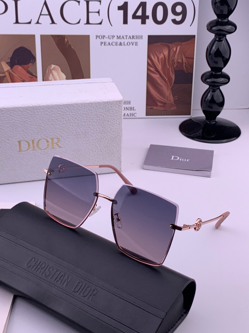 Солнцезащитные очки женские CD7371 Dior