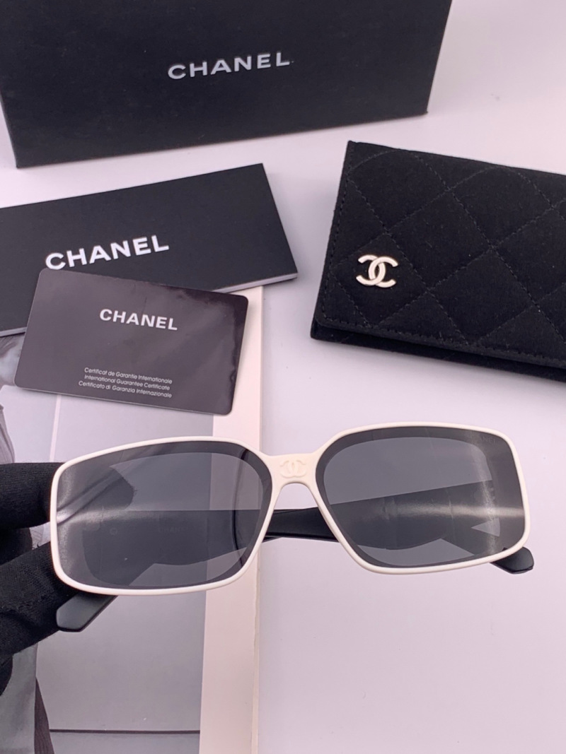 Солнечные очки Chanel модели CH3551