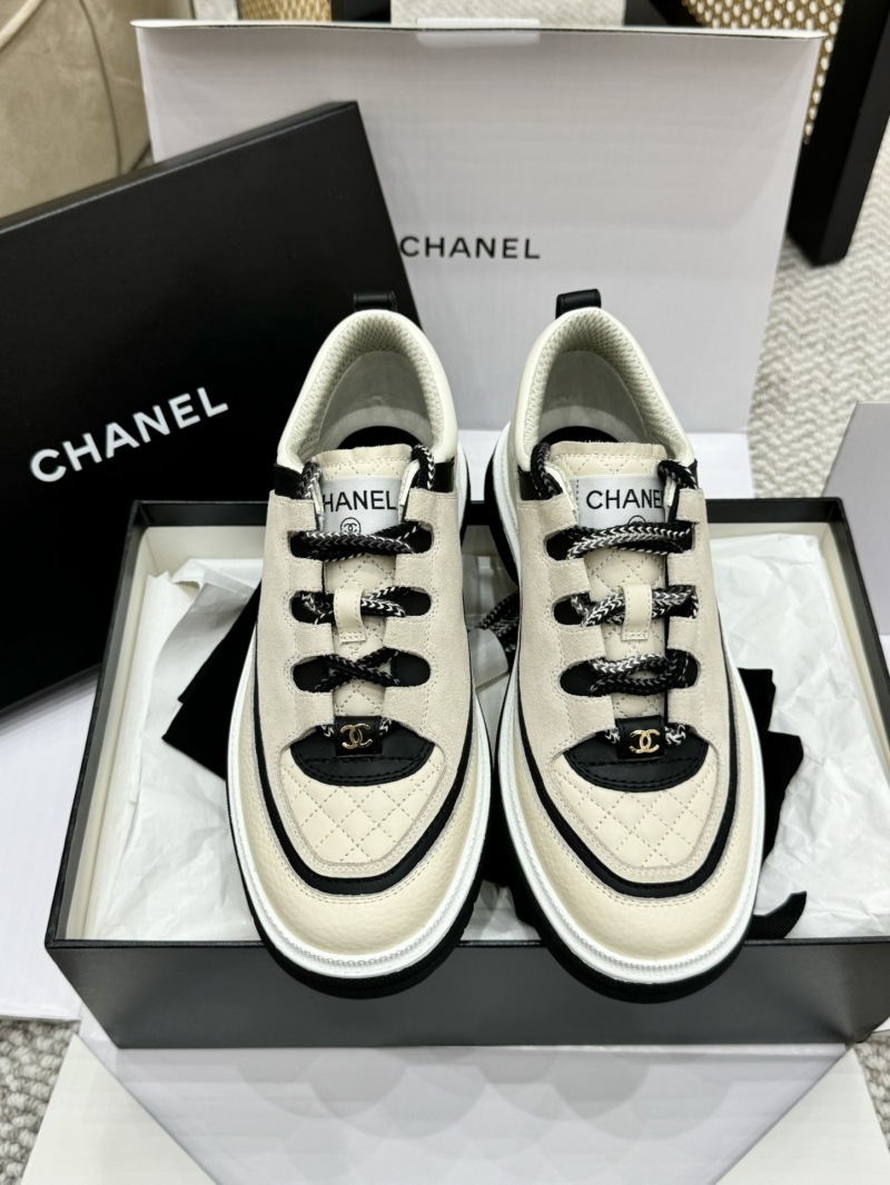 Женские кроссовки Chanel с декором рогожка