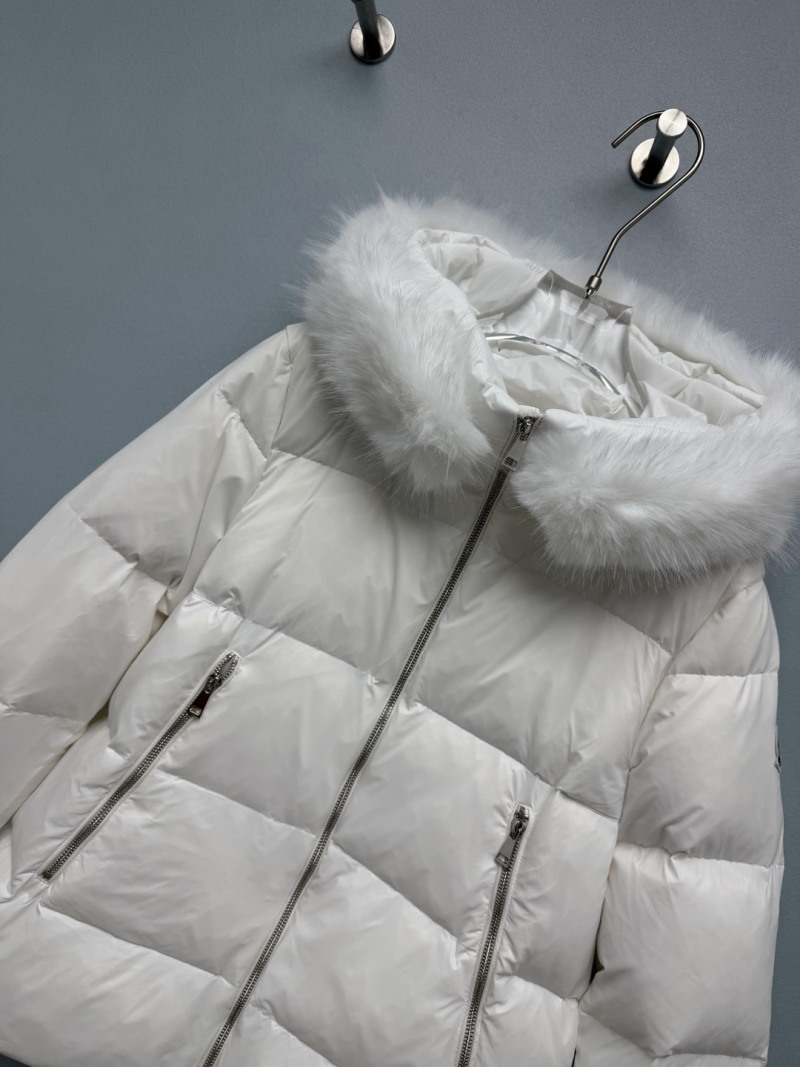 Пуховик Moncler
