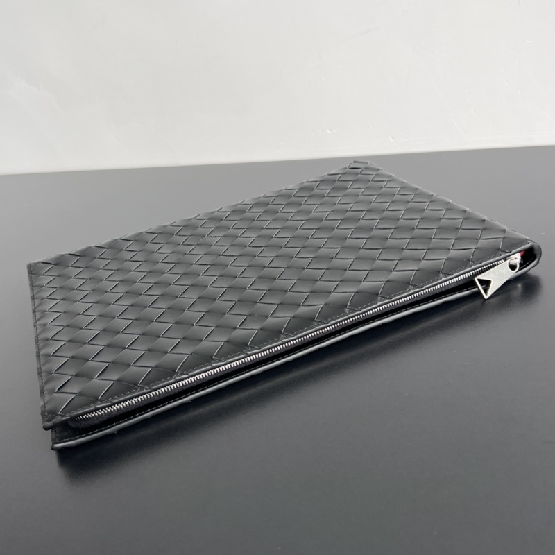 Bottega Veneta Intrecciato clutch