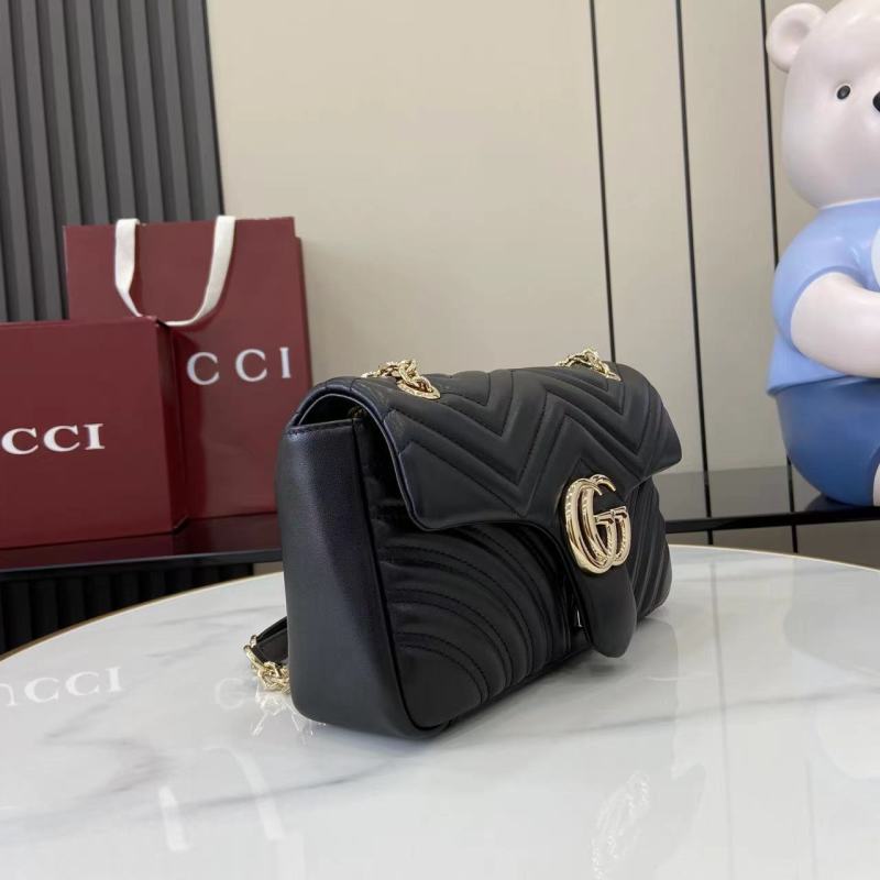 Черная кожаная сумка Gucci с цепочкой