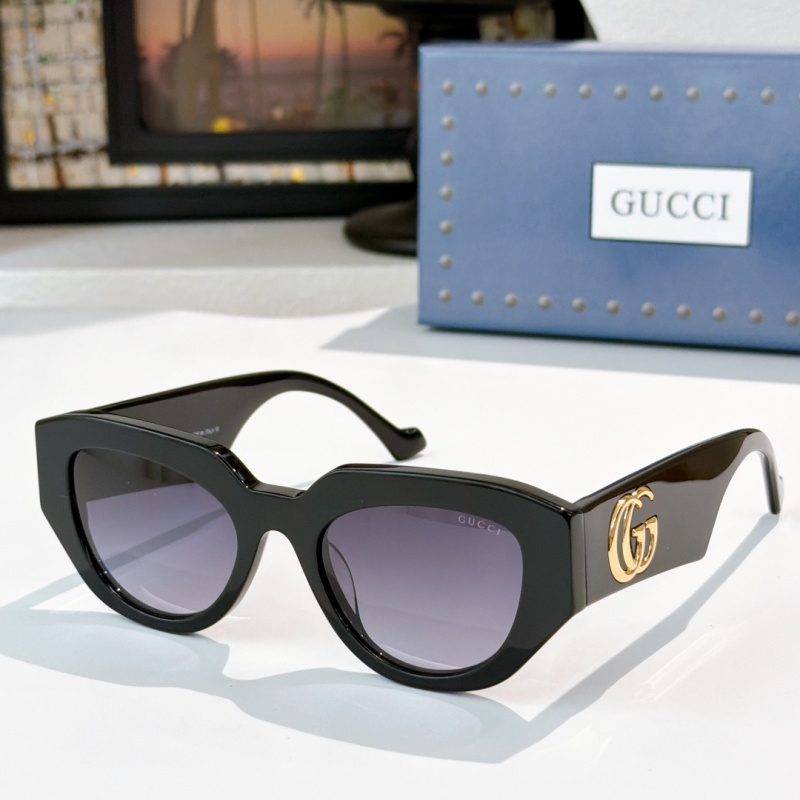 Солнцезащитные очки Gucci GG1421S