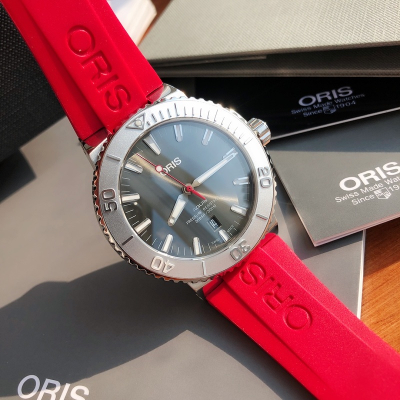 Часы Oris