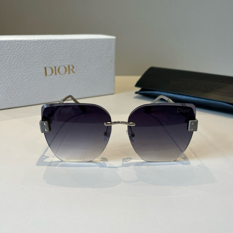 Солнцезащитные очки Dior