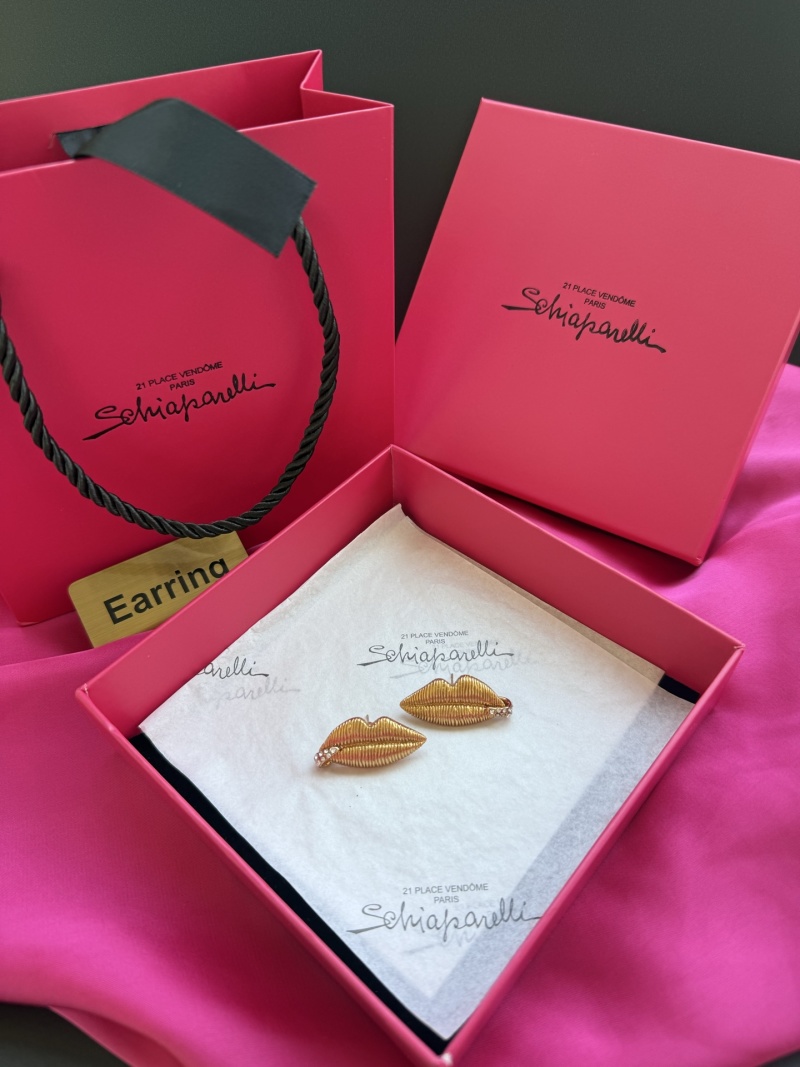 Серьги в виде губ Schiaparelli