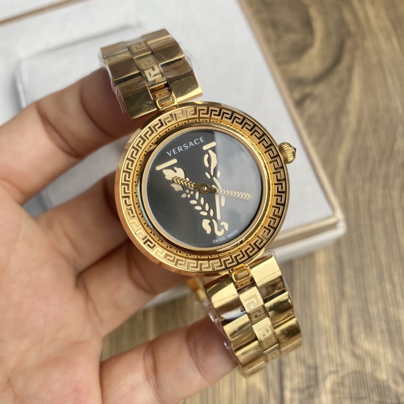 Часы Versace