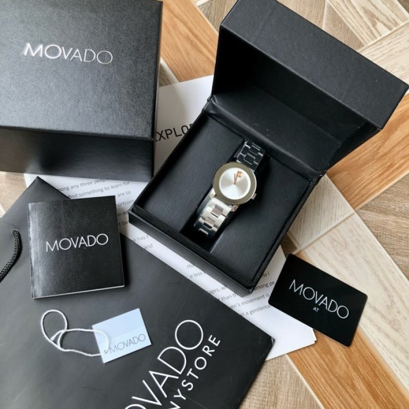 Часы Movado